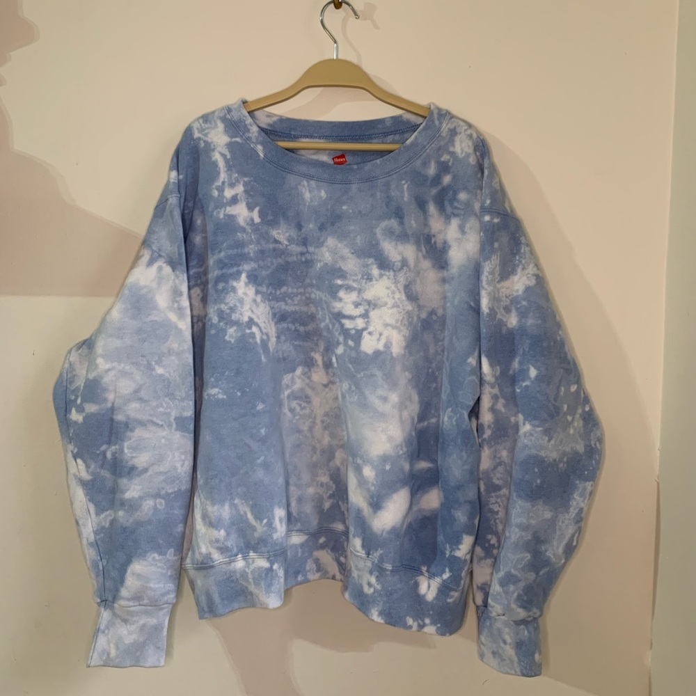 Custom bleach dye crew neck babyblue